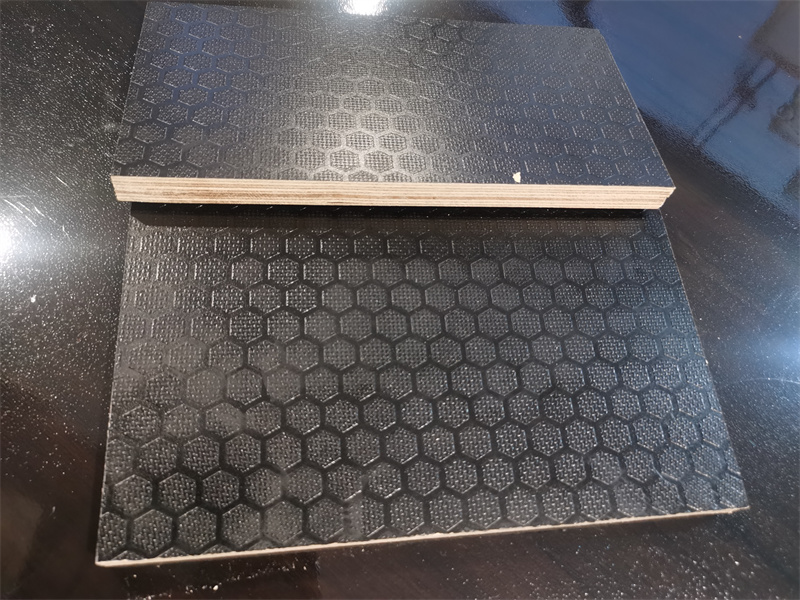 Anti-Slip Film Faced Plywood